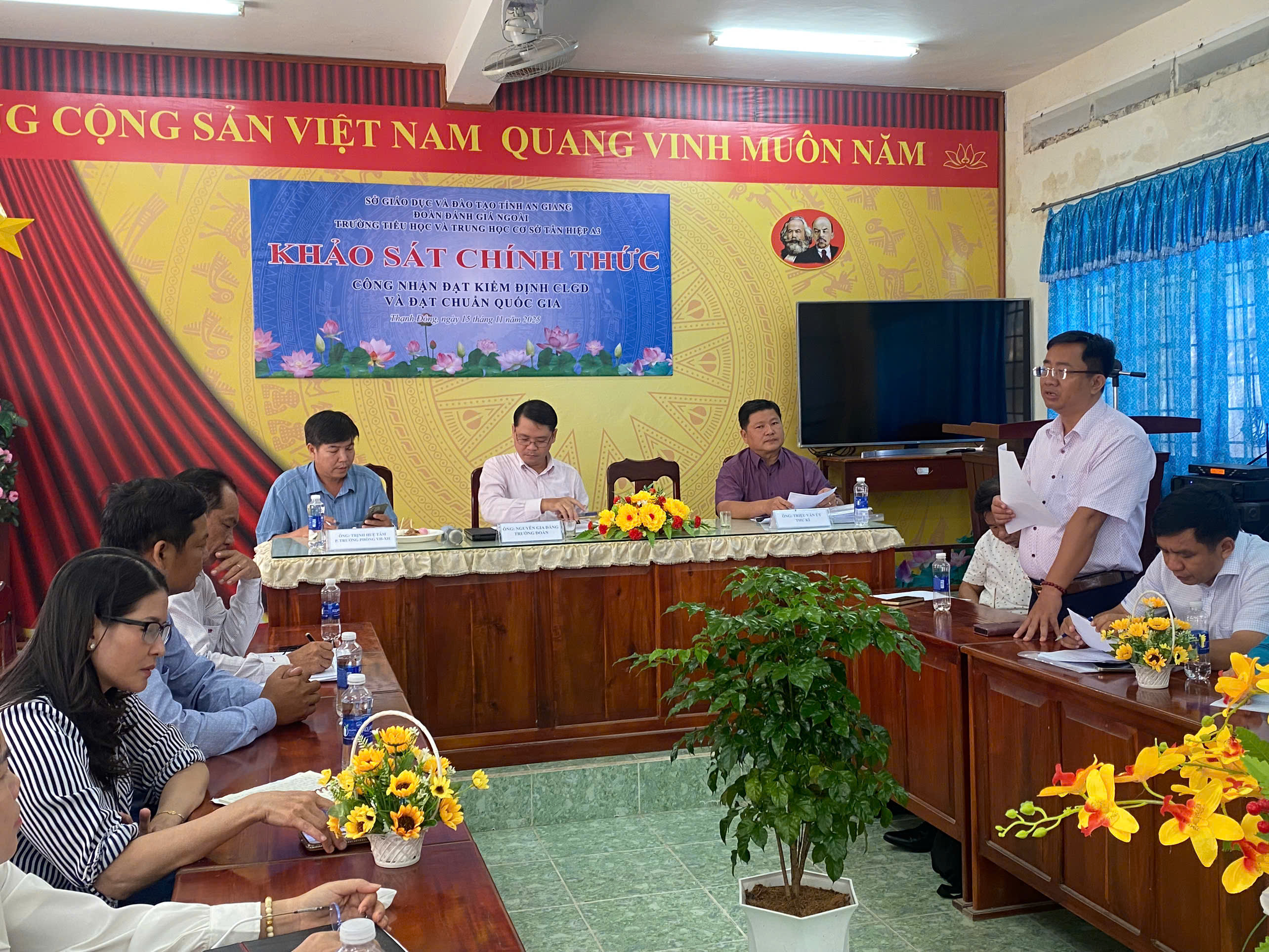 z7230134543963_fac54a072fa3d82bf0b1f25fd867ff35