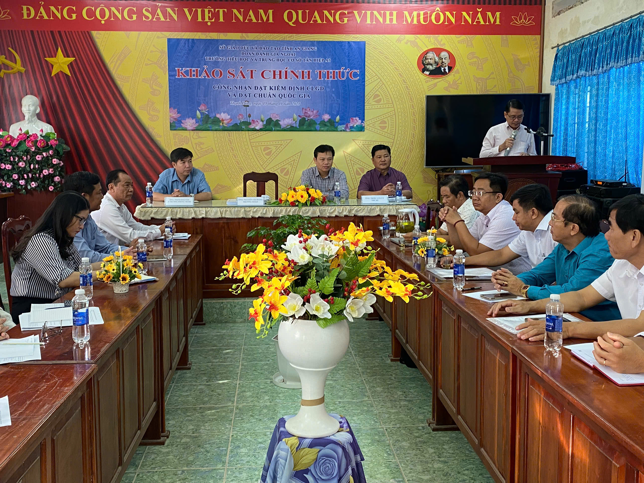 z7230134573284_da7530f9cd3bc7eba2de3949e4715dc9